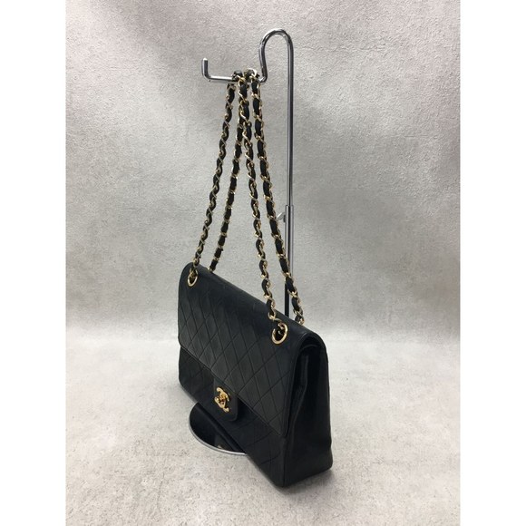 Chanel Matelasse Leather Chain Shoulder Bag - Picture 2 of 6